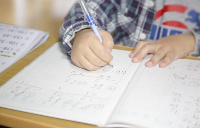自宅で子供の臨時休校をどうやって乗り切る？無料学習サービスを利用してみよう